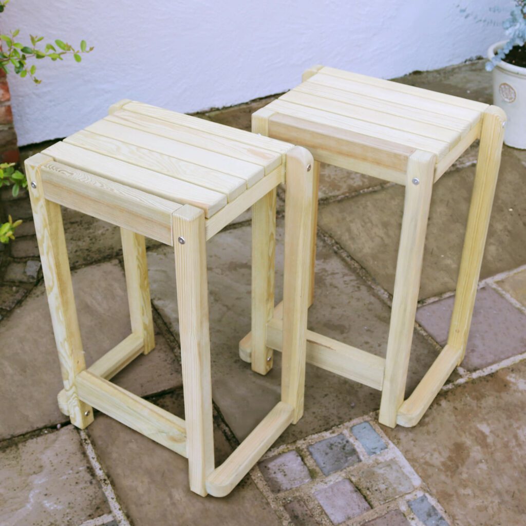 Garden Bar And 2 Stool Set 5027003005738